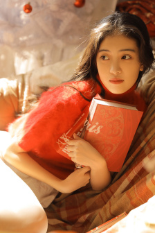 《年轻的女教师》